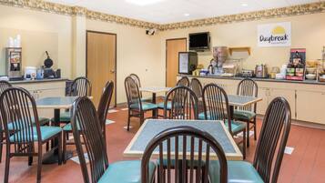 Gratis kontinental morgenmad på hverdage