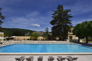 Indoor pool, outdoor pool, pool umbrellas, pool loungers - Grand Palazzo Della Fonte (Fiuggi)