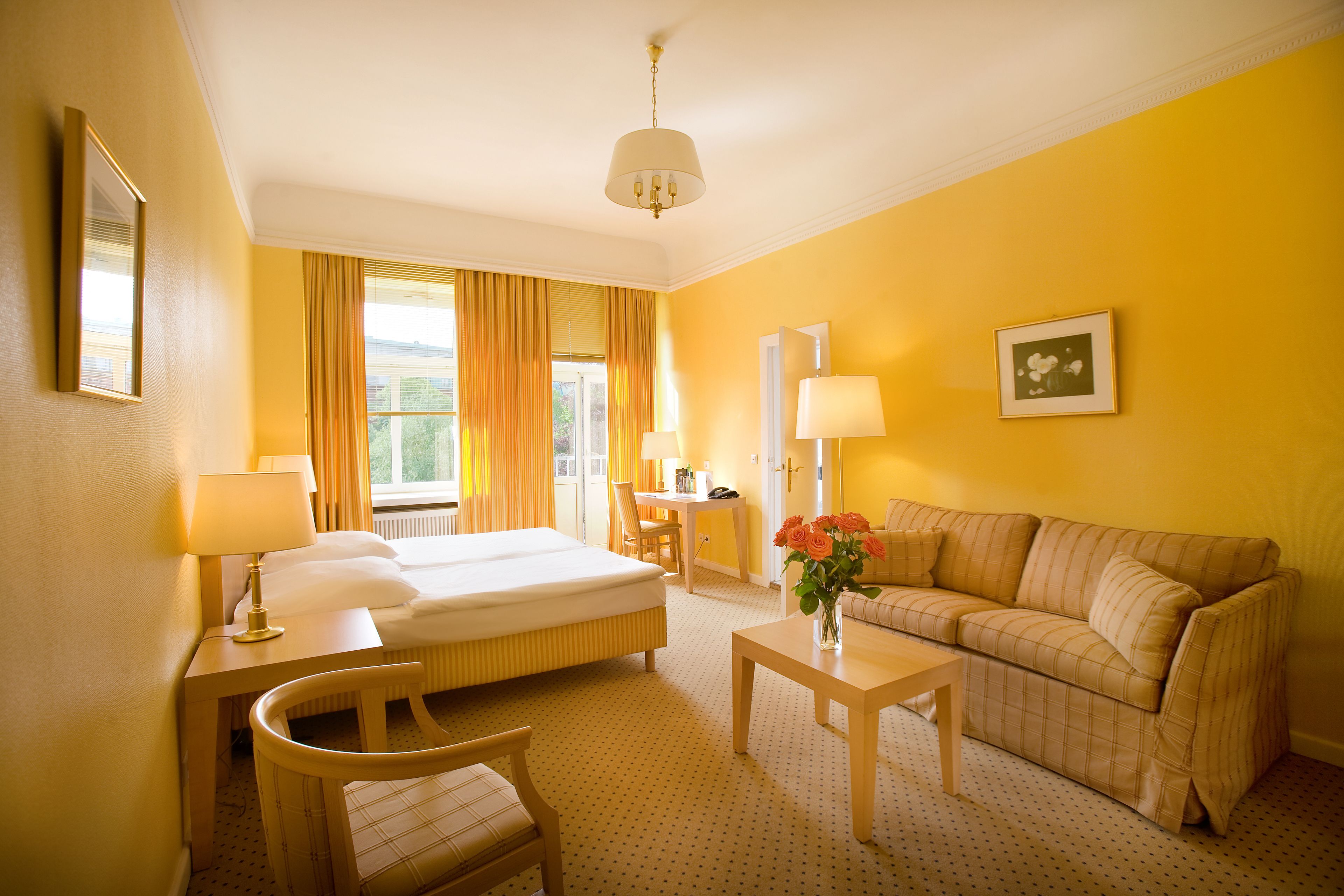 hypo-allergenic bedding, in-room safe, desk, laptop workspace