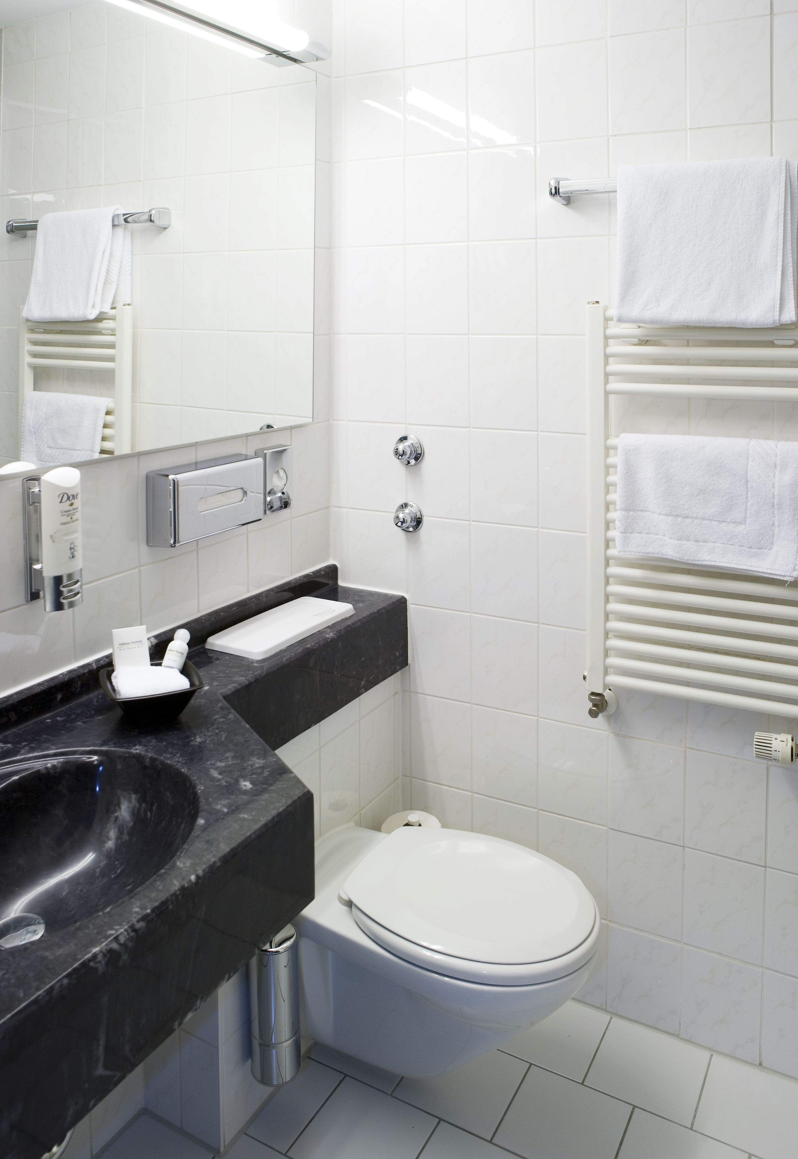 standard single room, 1 large single bed | bathroom | free toiletries, hair dryer, towels, soap