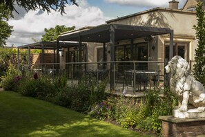 Suite, 1 King Bed | Terrace/patio