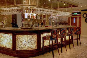 Breakfast, lunch, dinner served; garden views