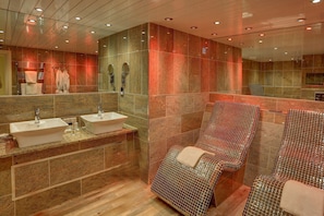 Suite, 1 King Bed | Bathroom