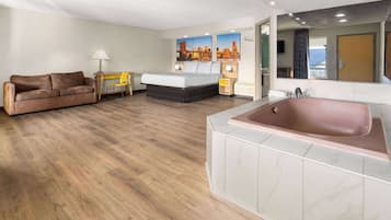 Suite, 1 trĂšs grand lit, fumeur | Baignoire Ă jets