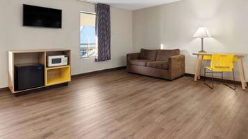 Suite, 1 trĂšs grand lit, fumeur | Baignoire Ă jets