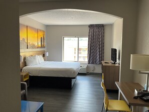 Suite, 1 King Bed, Non Smoking (Interior) | Bathroom | Combined shower/tub, eco-friendly toiletries, hair dryer, towels