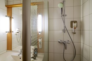 Ducha del cuarto de baño