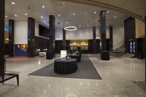 Lobby - NH Pamplona Iruña Park (Pamplona)