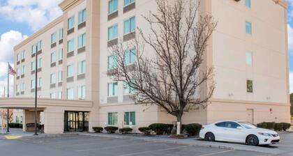 Hammock Hotel Rochester Niagara Falls