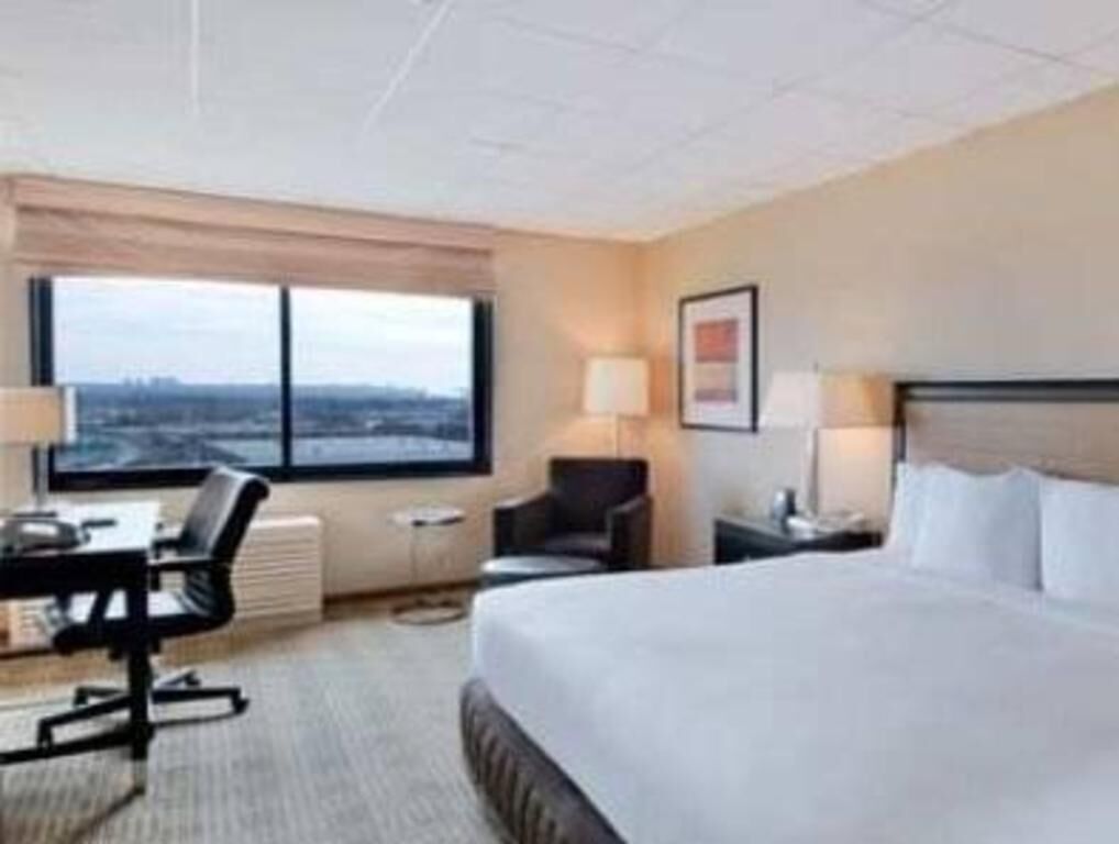 Premium bedding, pillowtop beds, in-room safe, desk