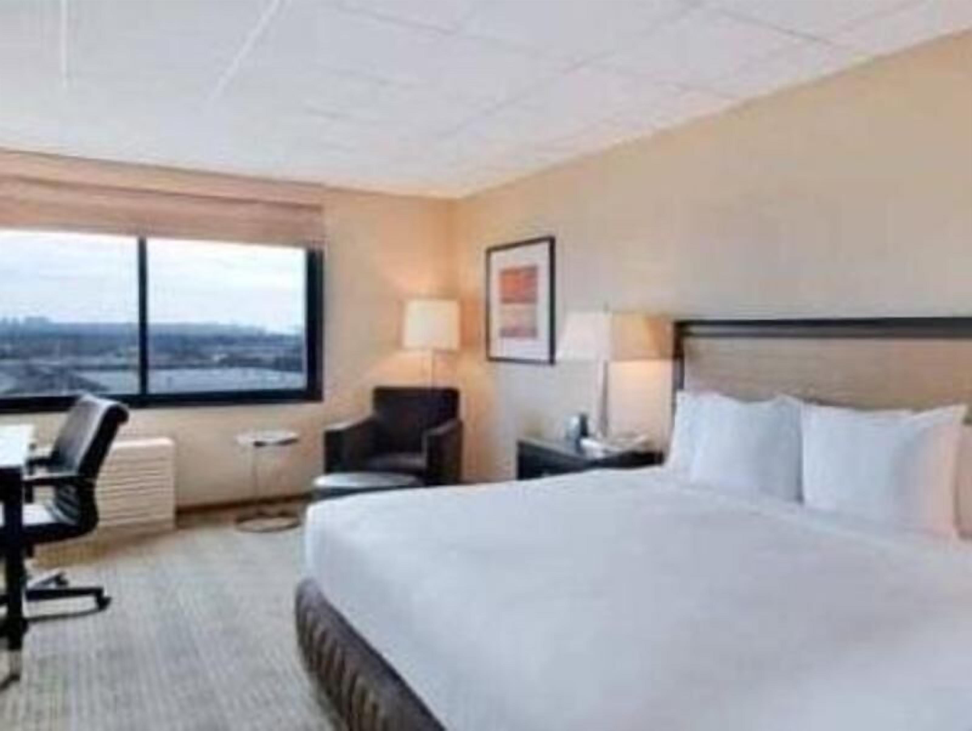 Premium bedding, pillowtop beds, in-room safe, desk