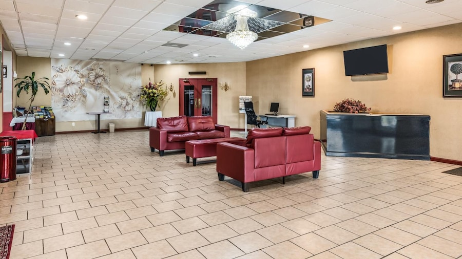 黑泽尔顿红地毯酒店