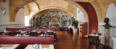 Daily buffet breakfast (EUR 25 per person)