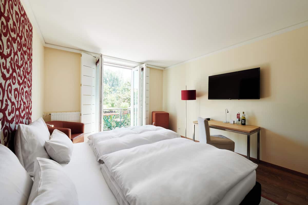 Superior Double Room | Hypo-allergenic bedding, in-room safe, individually furnished, desk