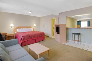 Standard Studio Suite | Desk, iron/ironing board, free WiFi, bed sheets