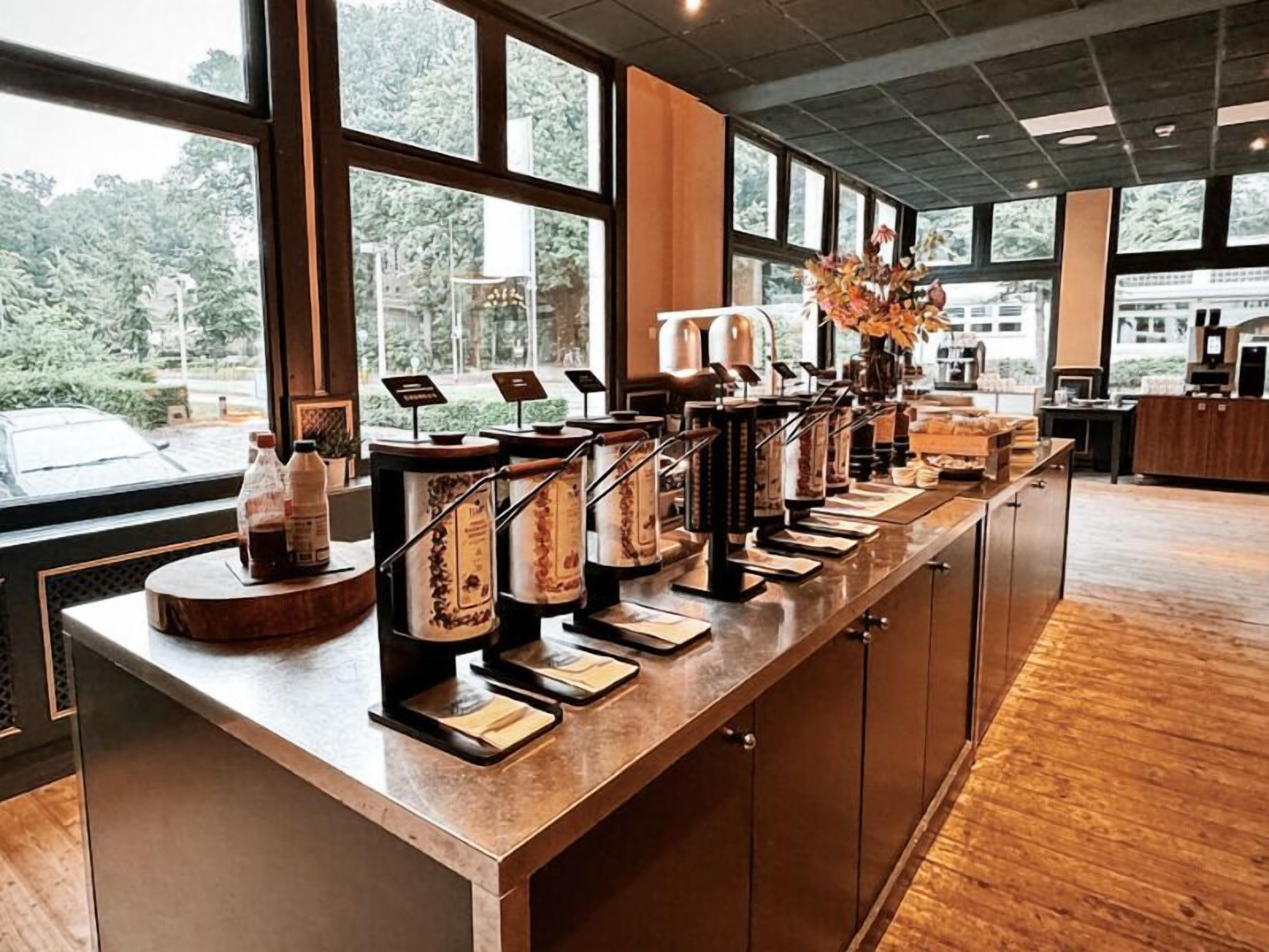 daily buffet breakfast (eur 20.50 per person)