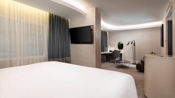 Télévision à écran plat de 50 pouces avec chaßnes par satellite