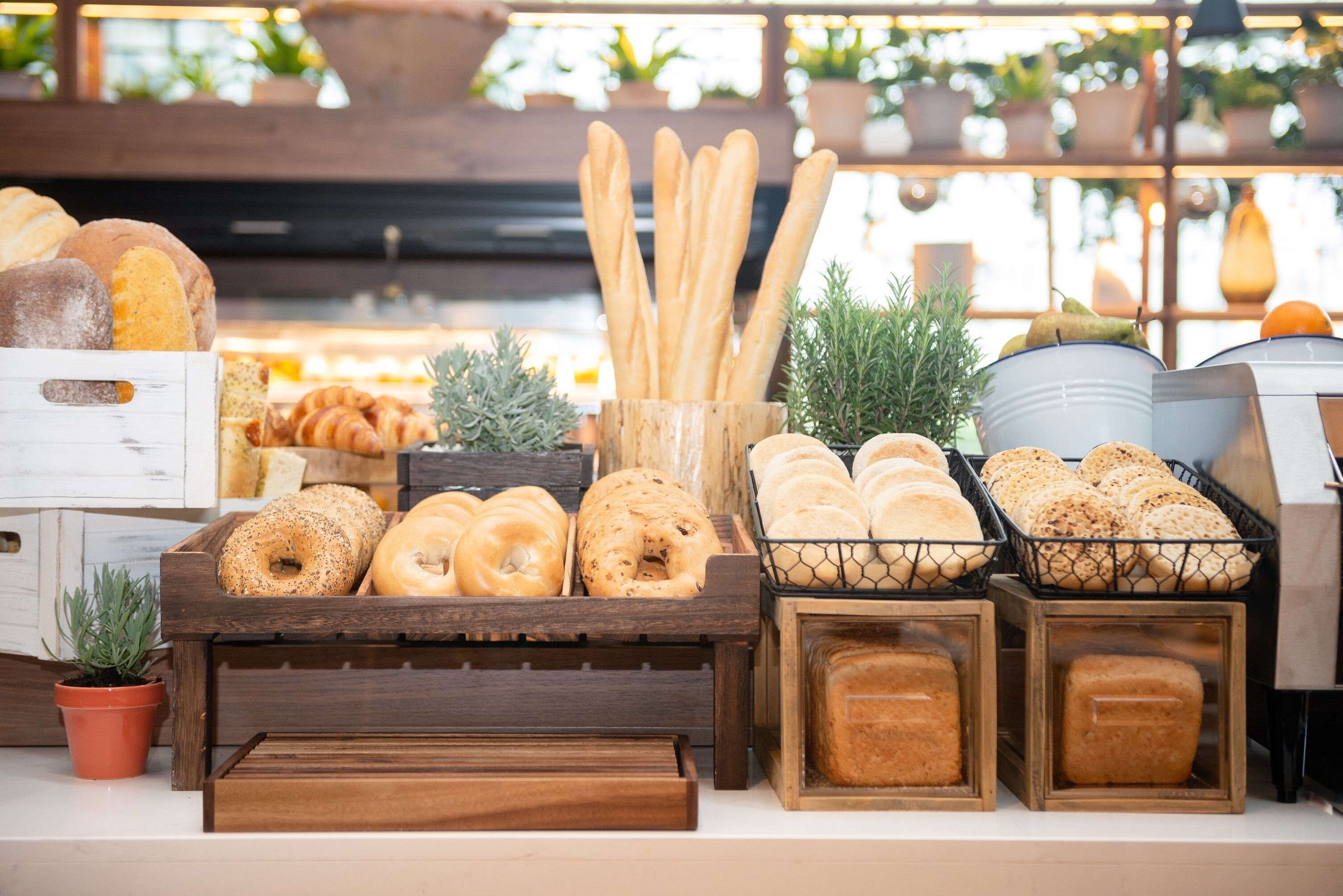 Daily full breakfast (GBP 21.95 per person)