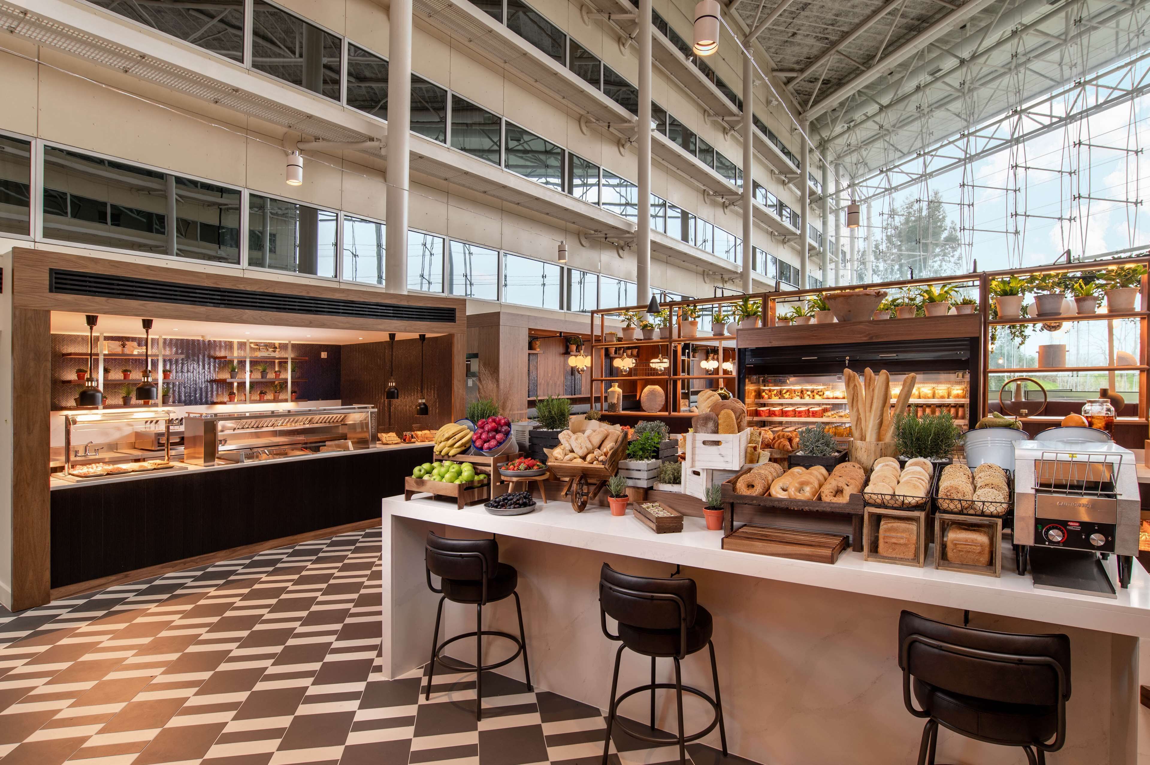 daily full breakfast (gbp 21.95 per person)