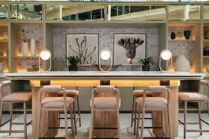 酒吧（店内）