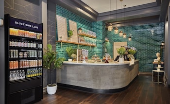 Coffee shop at Hotel Emblem San Francisco