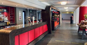 Bar (on property) - The Lincoln Hotel (Lincoln)