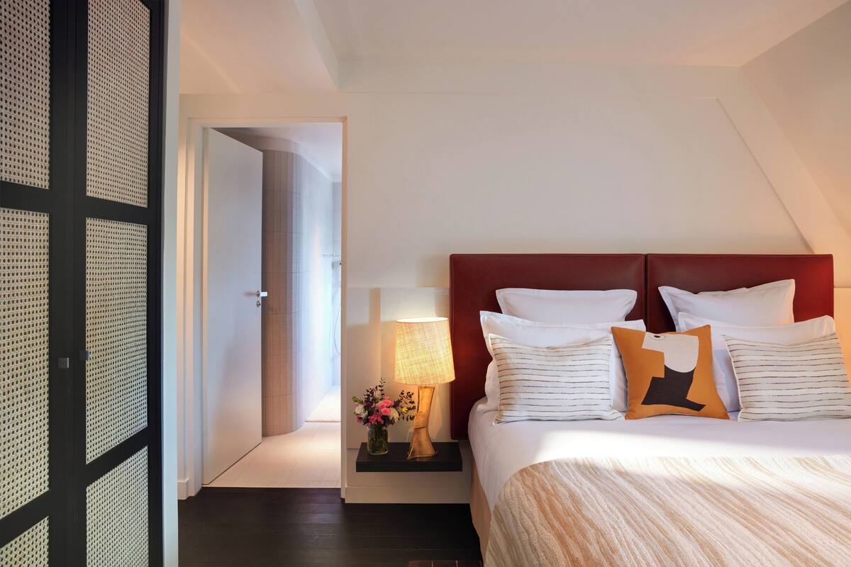 Phòng Suite | Bộ đồ giường cao cấp, nệm có lớp đệm bông, minibar