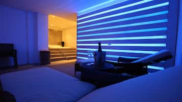 Parihoitohuone(ita), sauna, vartalohoitoja, hydroterapiaa, aromaterapiaa