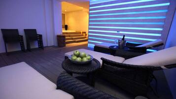 Couples treatment room(s), sauna, body treatments, hydrotherapy