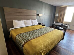 Room, 1 King Bed | Desk, free WiFi