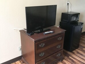 Desk, free WiFi