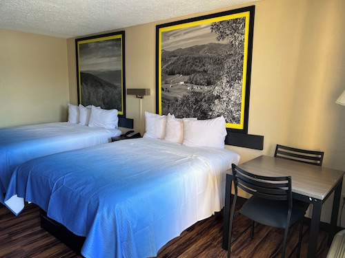 Super 8 by Wyndham Lumberton NC