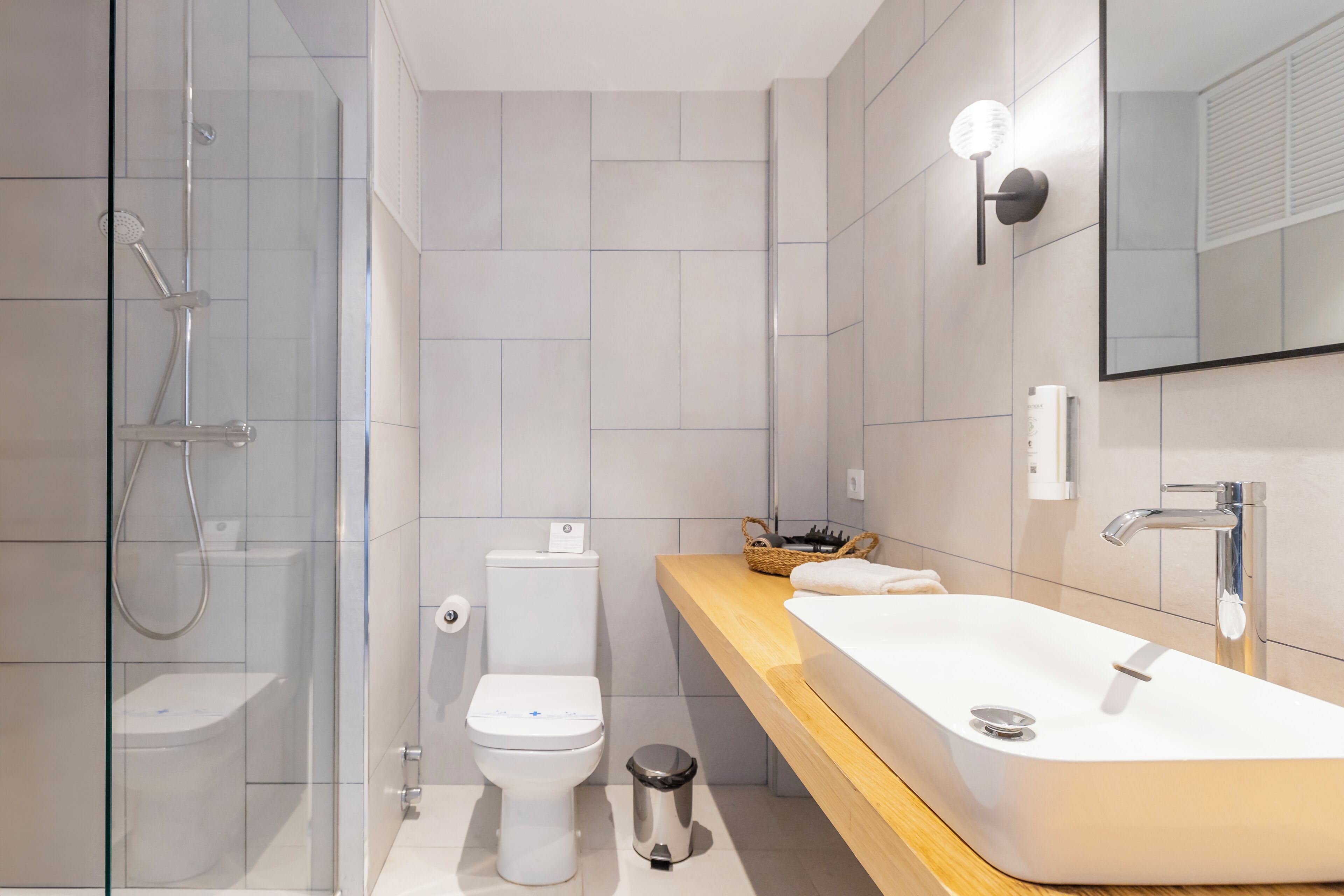 free toiletries, hair dryer, bidet, towels