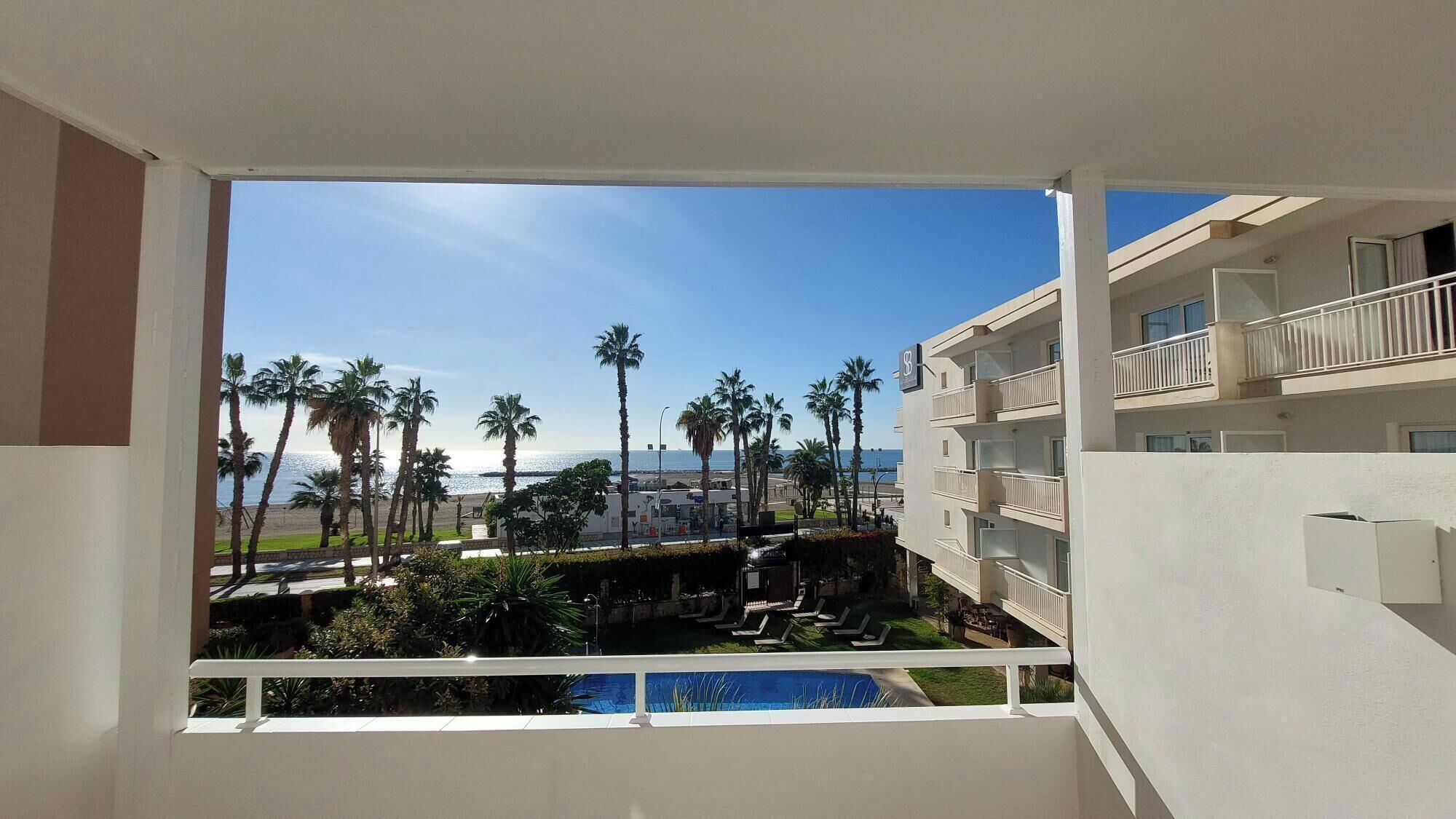 junior suite, balcony | 1 bedroom, minibar, in-room safe, desk