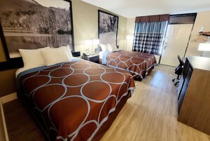 办公桌、熨斗/熨衣板、免费婴儿床、折叠床/加床（额外收费）