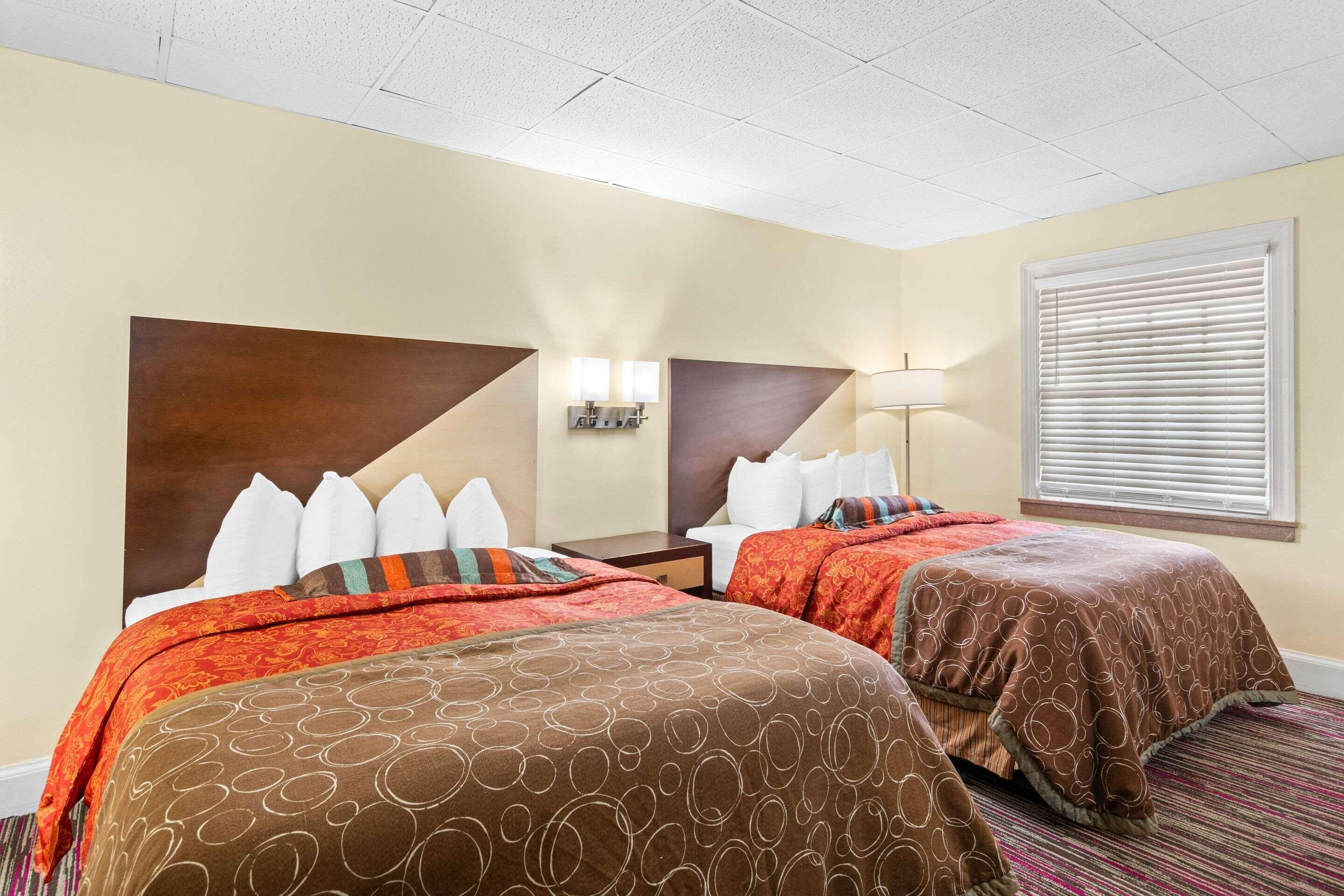 Premium bedding, desk, soundproofing, iron/ironing board