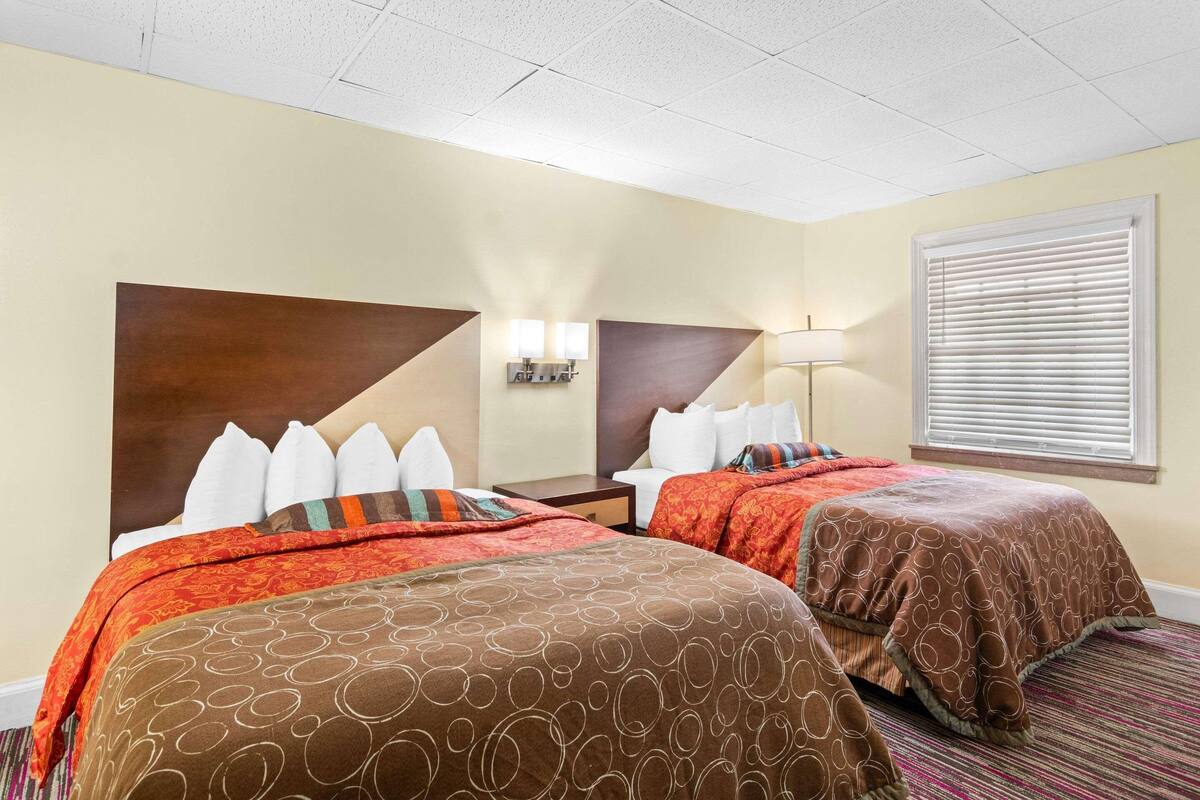 Premium bedding, desk, soundproofing, iron/ironing board