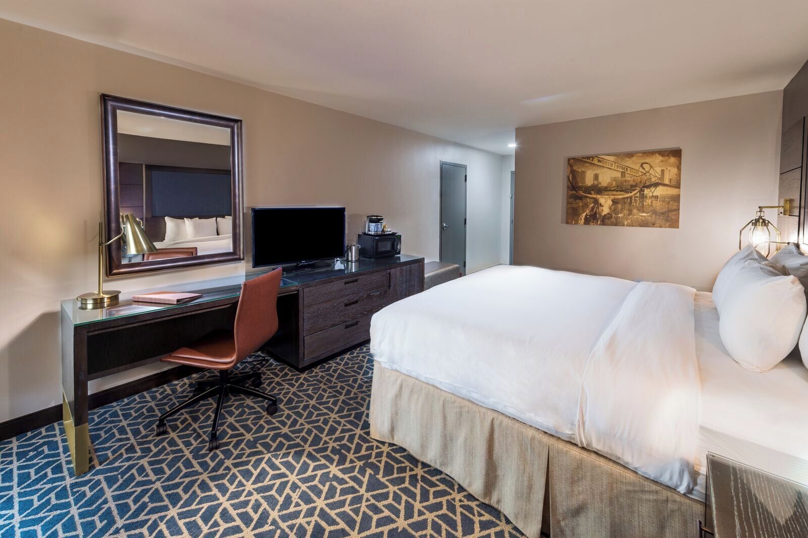 in-room safe, desk, laptop workspace, iron/ironing board