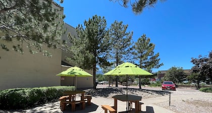 Quality Inn and Suites Garden of the Gods