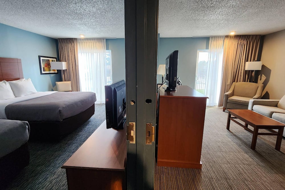 Quality Inn and Suites Garden of the Gods