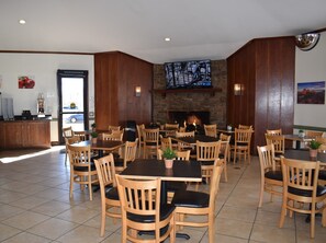 Free daily on-the-go breakfast  - Quality Inn and Suites Garden of the Gods (Colorado Springs)