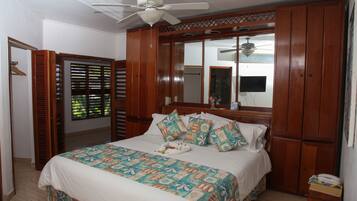 Suite, Garden View | In-room safe, iron/ironing board, free cots/infant beds, rollaway beds