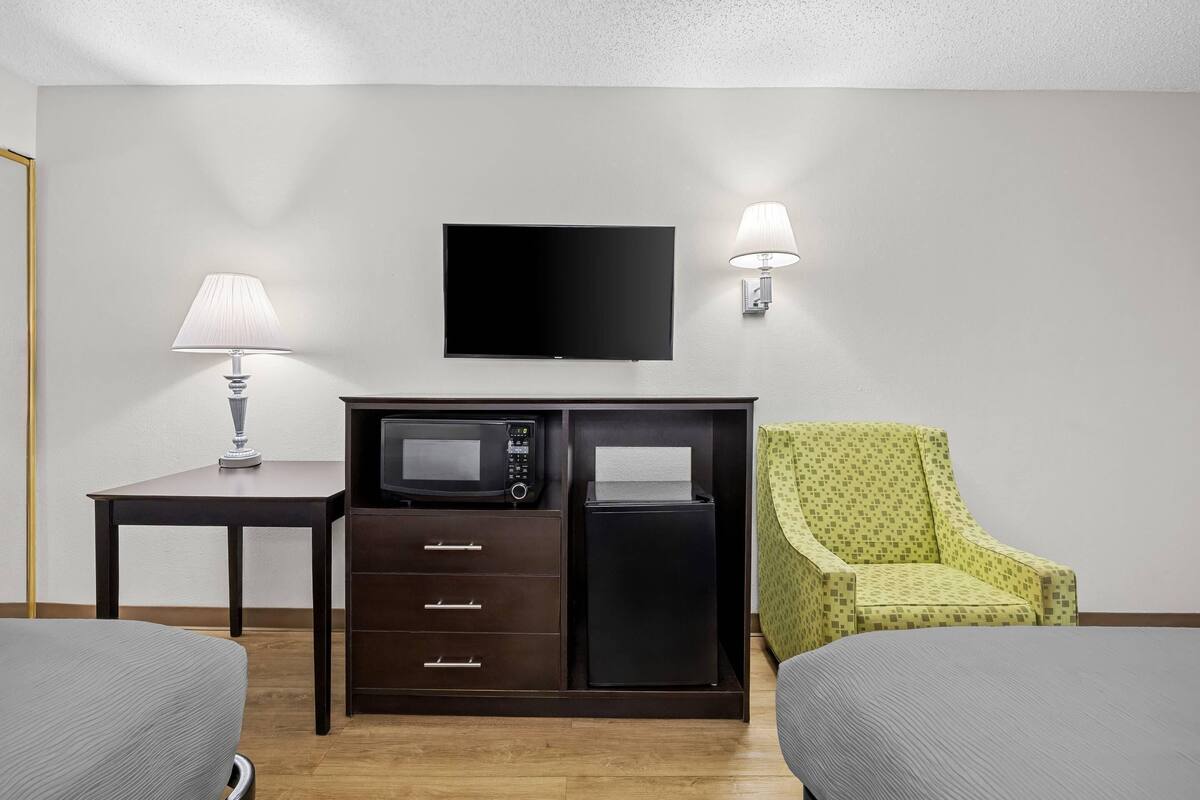 Room, 2 Queen Beds, Non Smoking | Premium bedding, Select Comfort beds, desk, laptop workspace