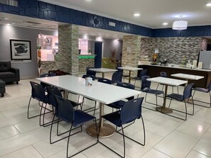 Free daily buffet breakfast  - Quality Inn at Albany Mall (Albany)