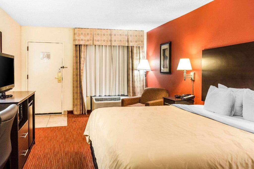 Premium bedding, Select Comfort beds, desk, laptop workspace