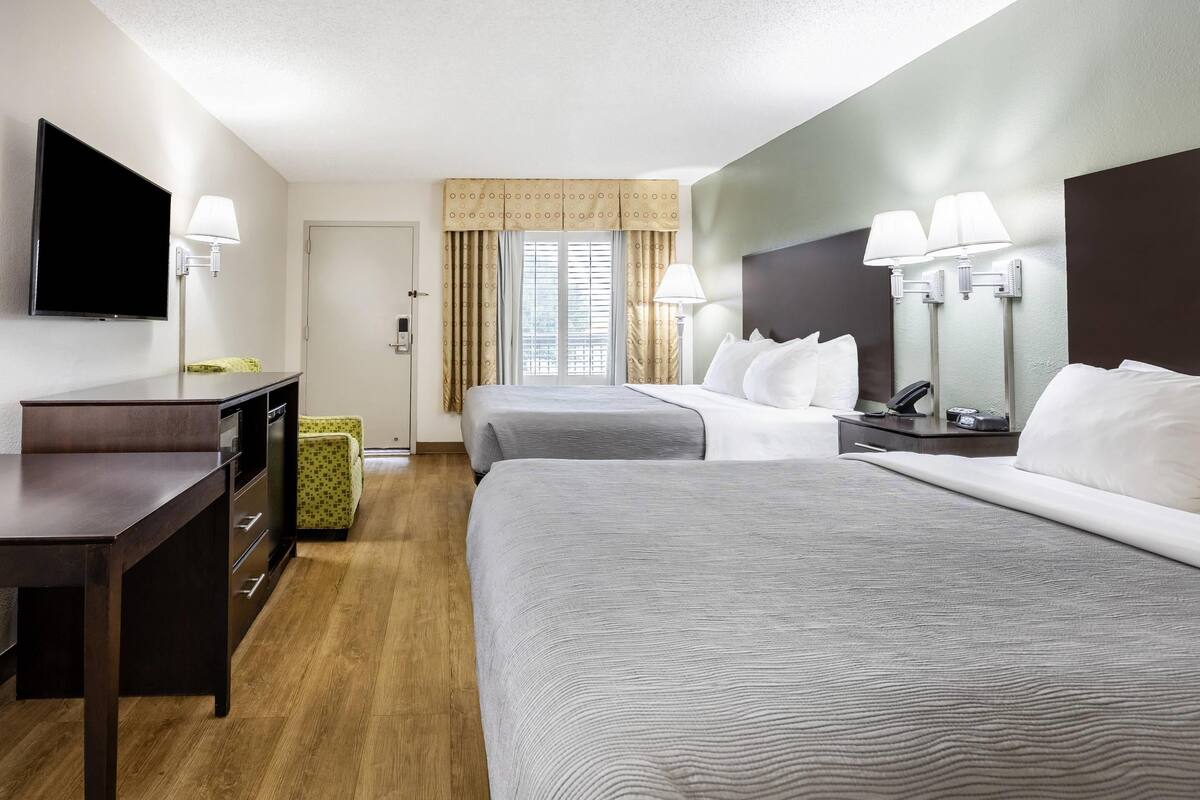 Standard Room, 2 Queen Beds, Non Smoking | Premium bedding, Select Comfort beds, desk, laptop workspace