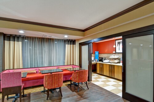 Hampton Inn Albany-Wolf Road (Airport)