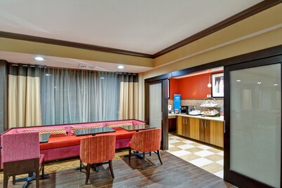 Hampton Inn Albany-Wolf Road (Airport)