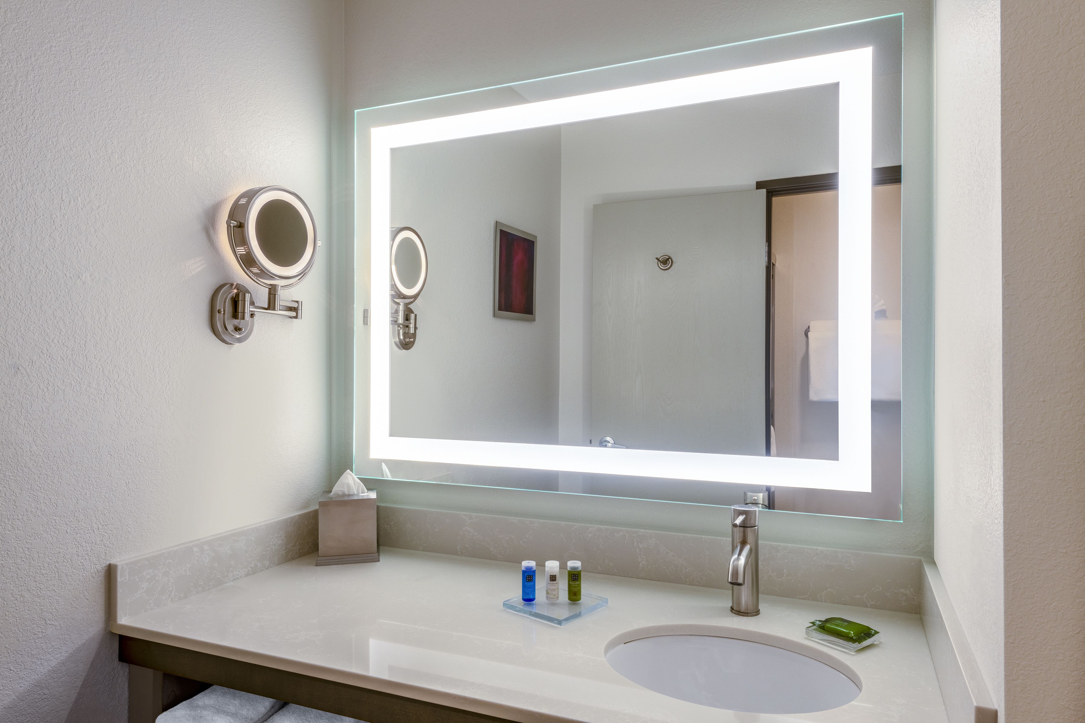 combined shower/bathtub, free toiletries, hair dryer, towels