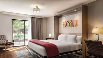 Suite, 1 King Bed, Non Smoking | 1 bedroom, premium bedding, pillowtop beds, in-room safe